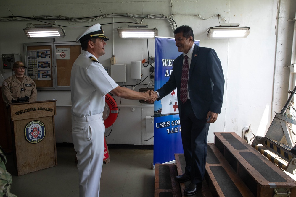 CP25 Minister of Health visits the Comfort
