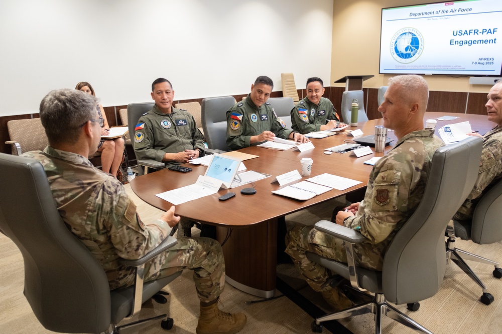Air Force Reserve leaders host Philippine Air Force Reserve delegation to strengthen partnerships
