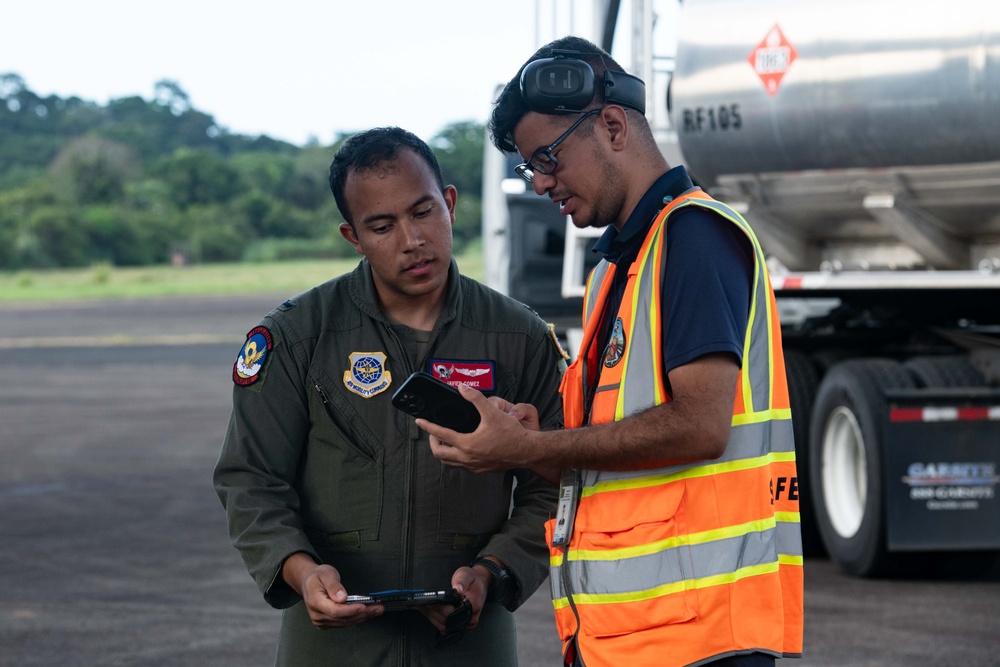 39th AS C130s deliver cargo to Panama