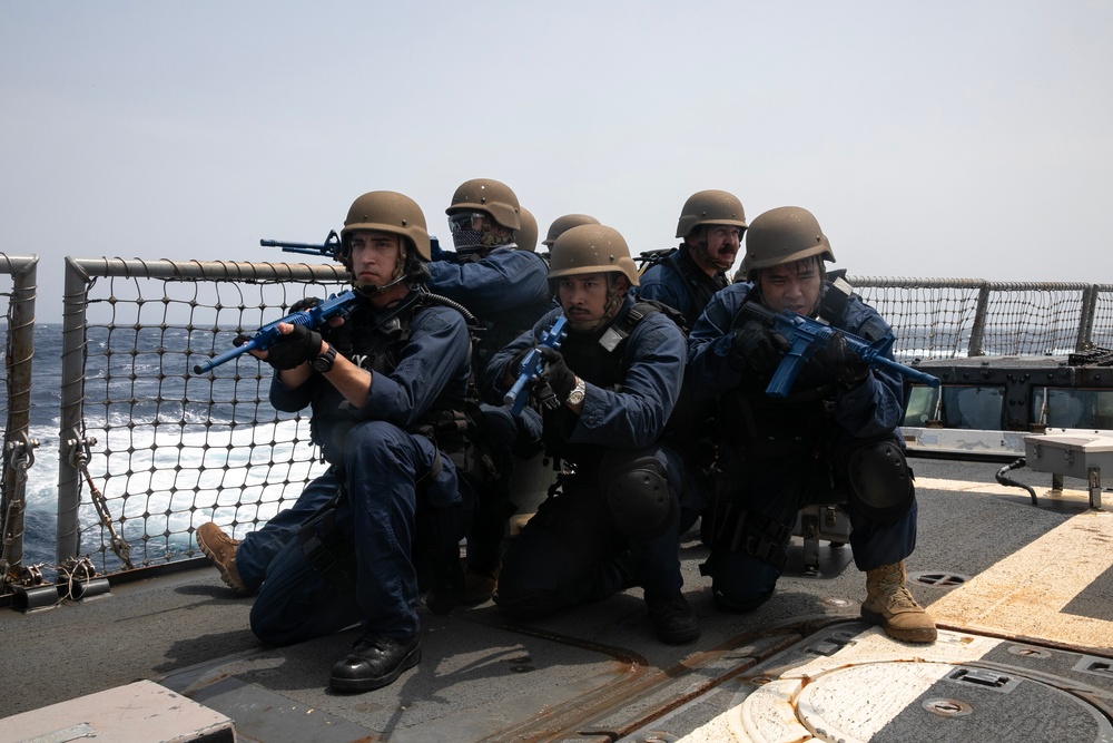 USS Wayne E. Meyer conducts operations in the U.S. Central Command area of responsibility as part of the Carl Vinson Carrier Strike Group