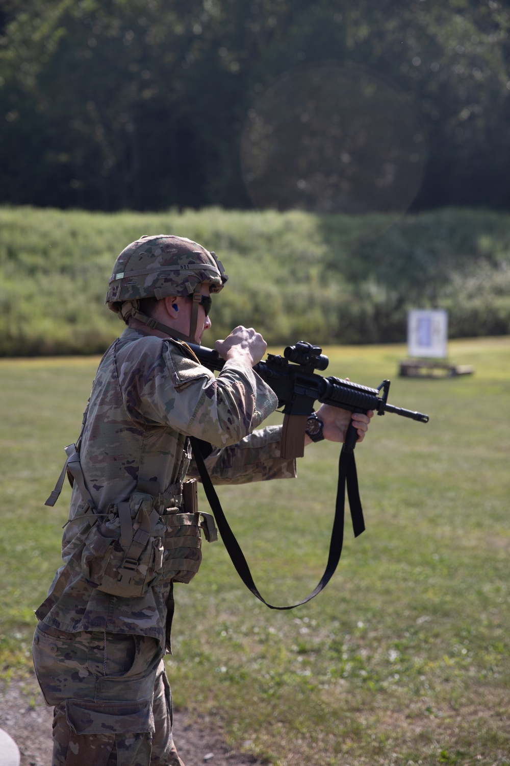 1092nd Engineer Battalion Cmd. Sgt. Maj. Hammack Shoot Match contenders compete in a rifle to pistol transition drill