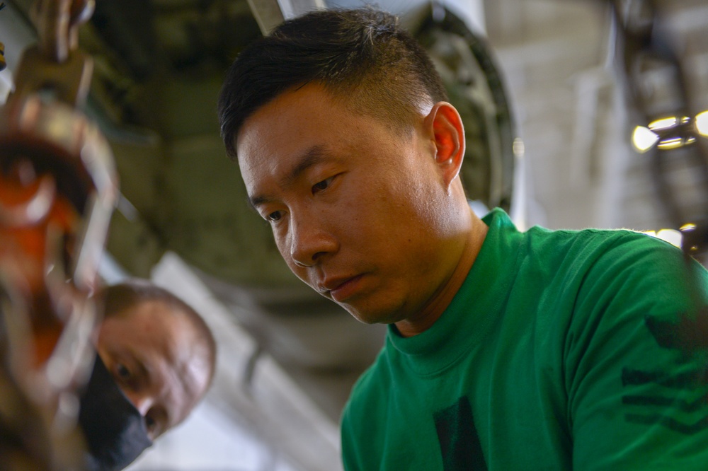USS Theodore Roosevelt Aircraft Maintenance