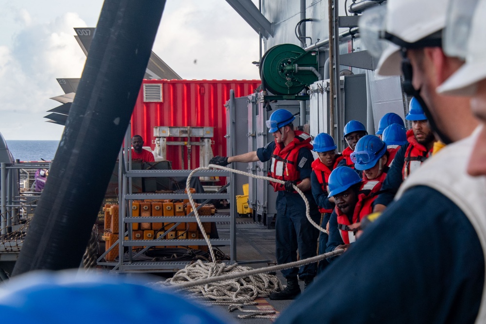 USS America (LHA 6) Conducts Fueling at Sea with USS Robert Smalls (CG 62)