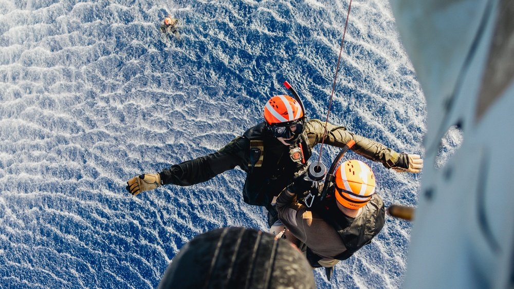 HSC-12 Conducts Search and Rescue Exercise