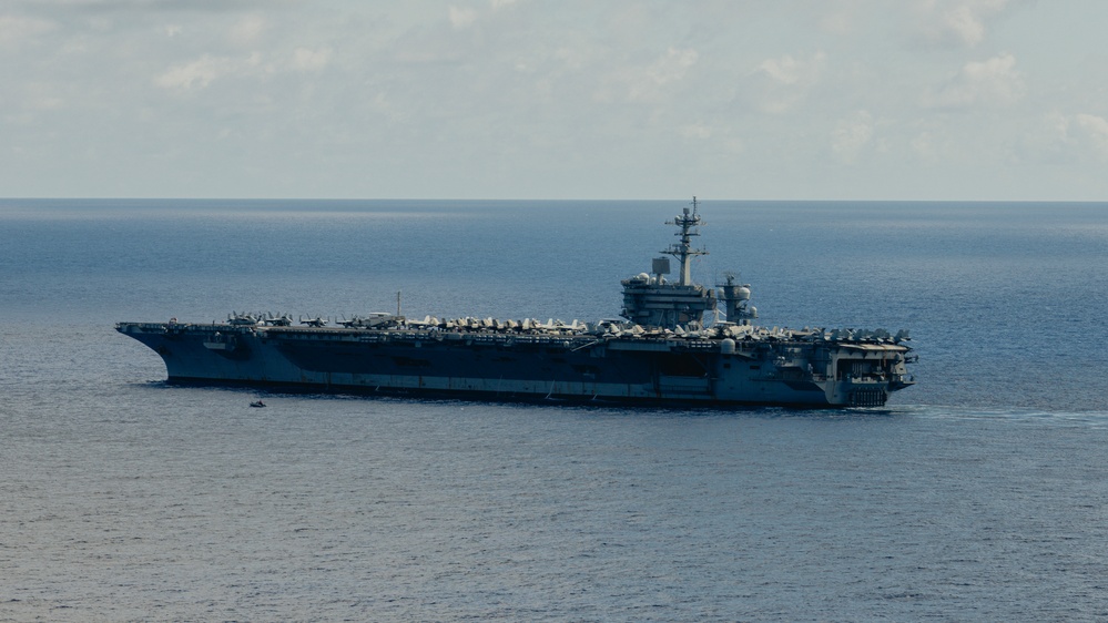 HSC-12 Conducts Search and Rescue Exercise