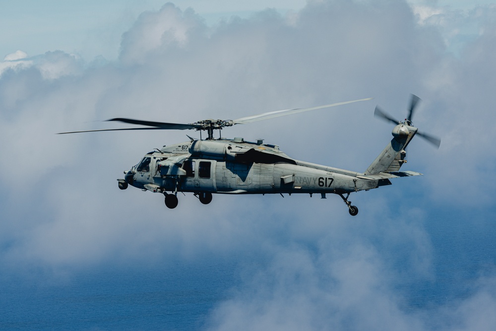 HSC-12 Conducts Search and Rescue Exercise
