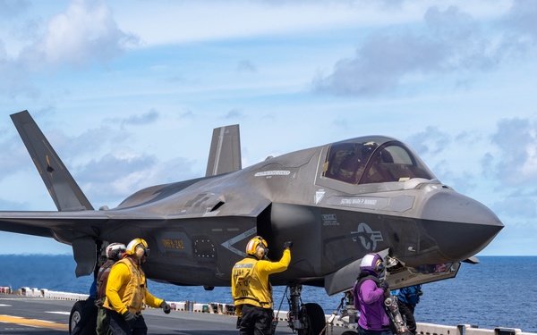 USS America (LHA 6) Conducts Flight Operations