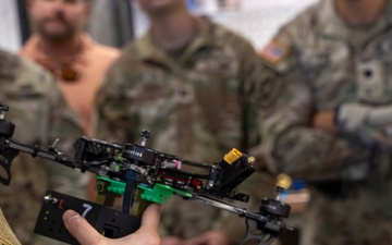 Commanding General of Army Contracting Command visits 173rd Airborne Brigade’s drone lab