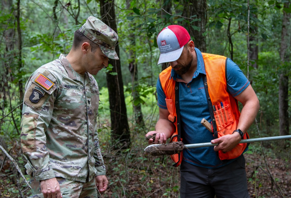 Charleston District Commander Conducts Regulatory Field Visit