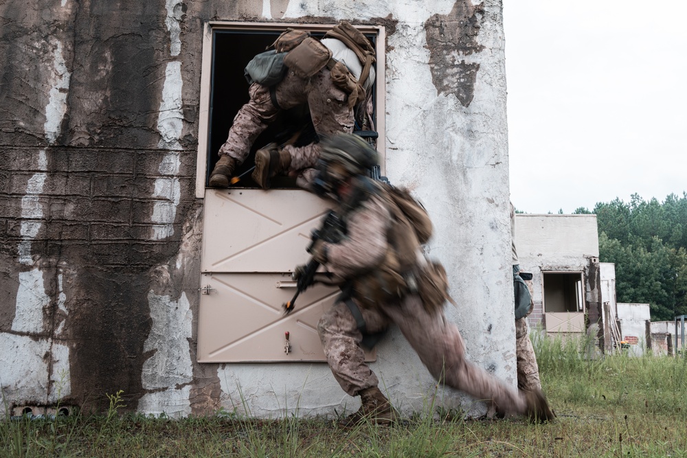 SPMAGTF-ACM | V 2/2 Conducts Urban Operations Training