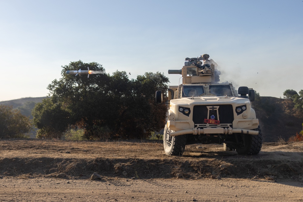 1st Bn., 1st Marines fire anti-tank missile system during live-fire range
