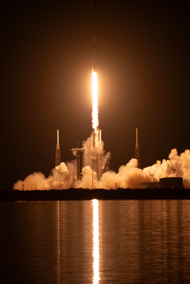 Starlink 10-30 Launches from Cape Canaveral Space Force Station