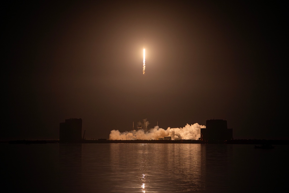 Starlink 10-30 Launches from Cape Canaveral Space Force Station