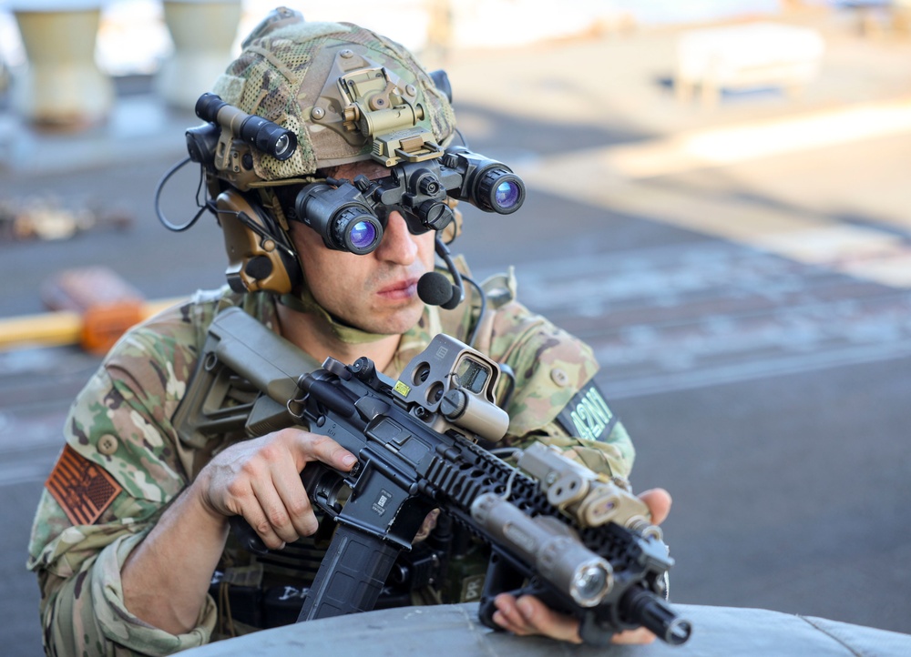 USS Bainbridge (DDG 96) VBSS Drill