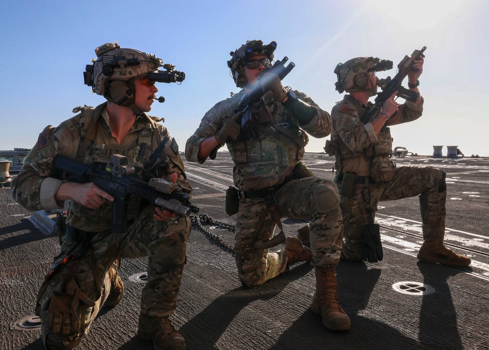 USS Bainbridge (DDG 96) VBSS Drill