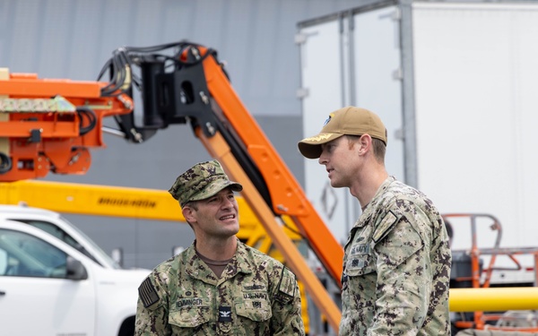 Rear Adm. Wolfson Diving Operation