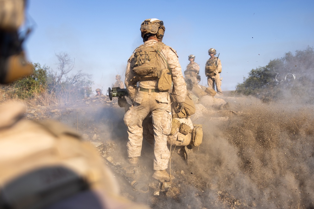 1st Bn., 1st Marines take on Range 600 during Bn. FEX