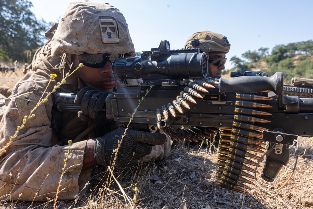 1st Bn., 1st Marines take on Range 600 during Bn. FEX
