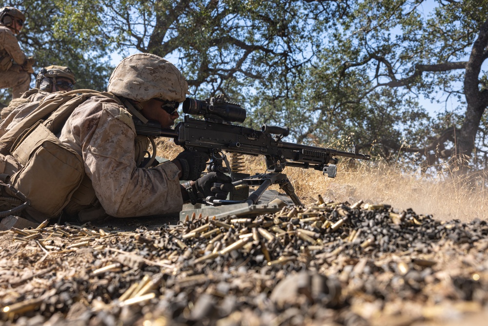 1st Bn., 1st Marines take on Range 600 during Bn. FEX