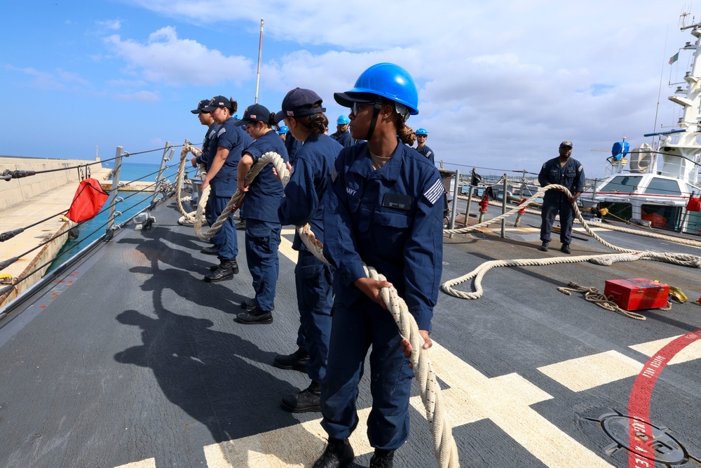 USS Bainbridge (DDG 96) Sea and Anchor Detail