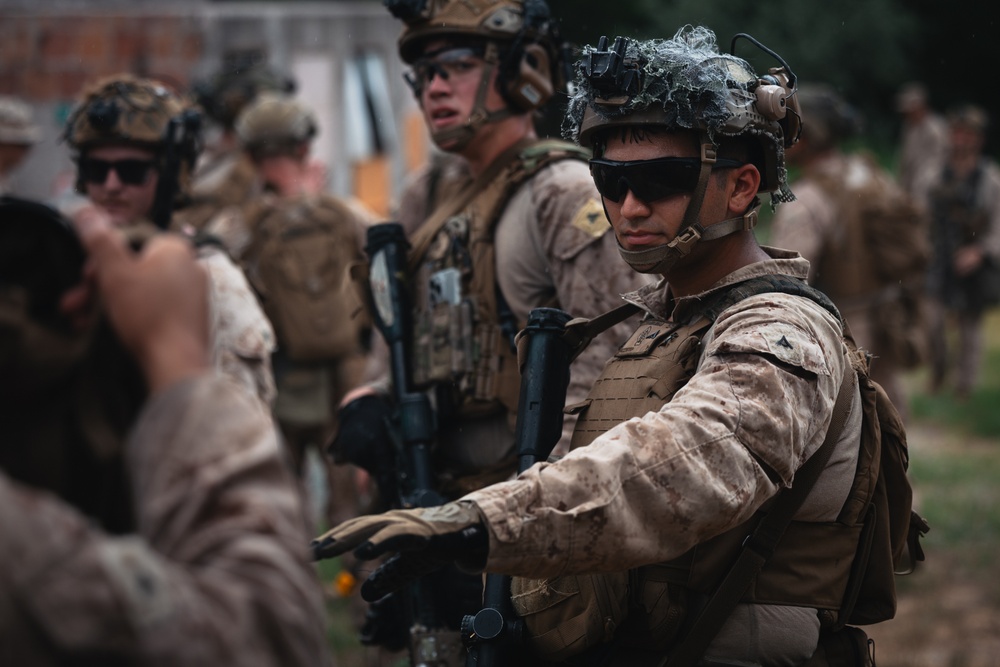 2nd Battalion, 2nd Marines Conducts Urban Operations Training