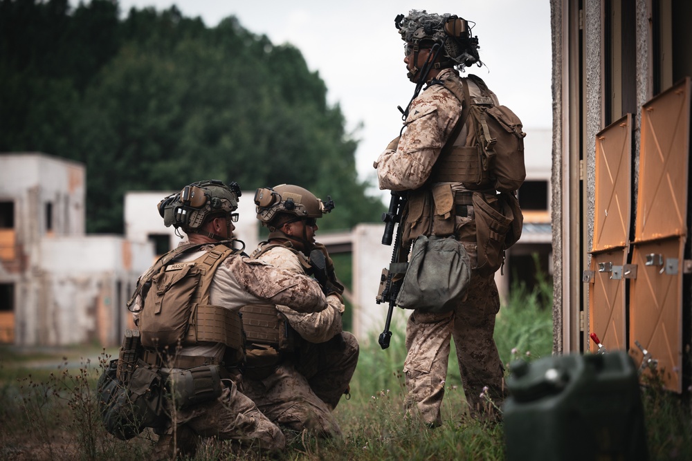2nd Battalion, 2nd Marines Conducts Urban Operations Training