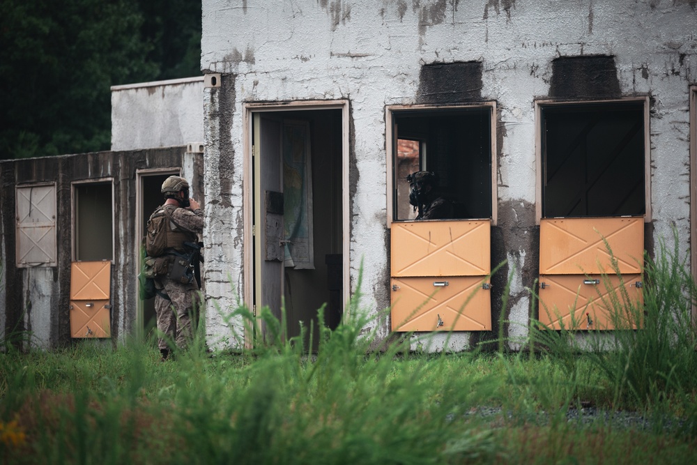 2nd Battalion, 2nd Marines Conducts Urban Operations Training