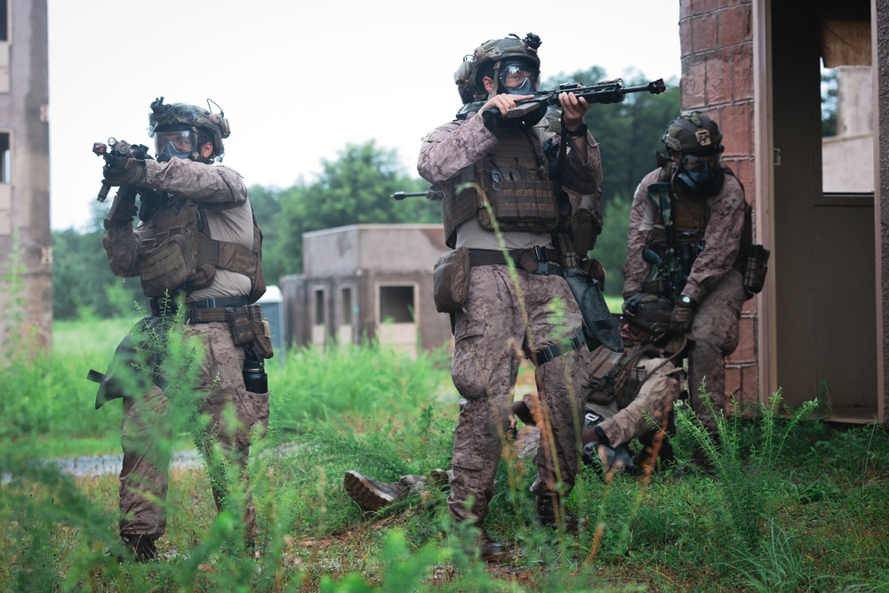 2nd Battalion, 2nd Marines Conducts Urban Operations Training