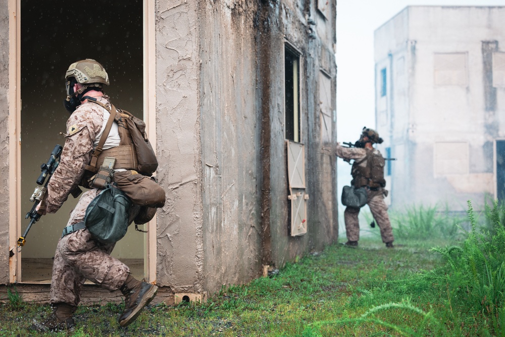 2nd Battalion, 2nd Marines Conducts Urban Operations Training