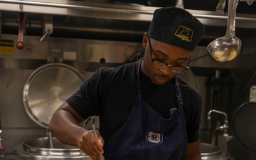 USS Bainbridge (DDG 96) Food Preparation