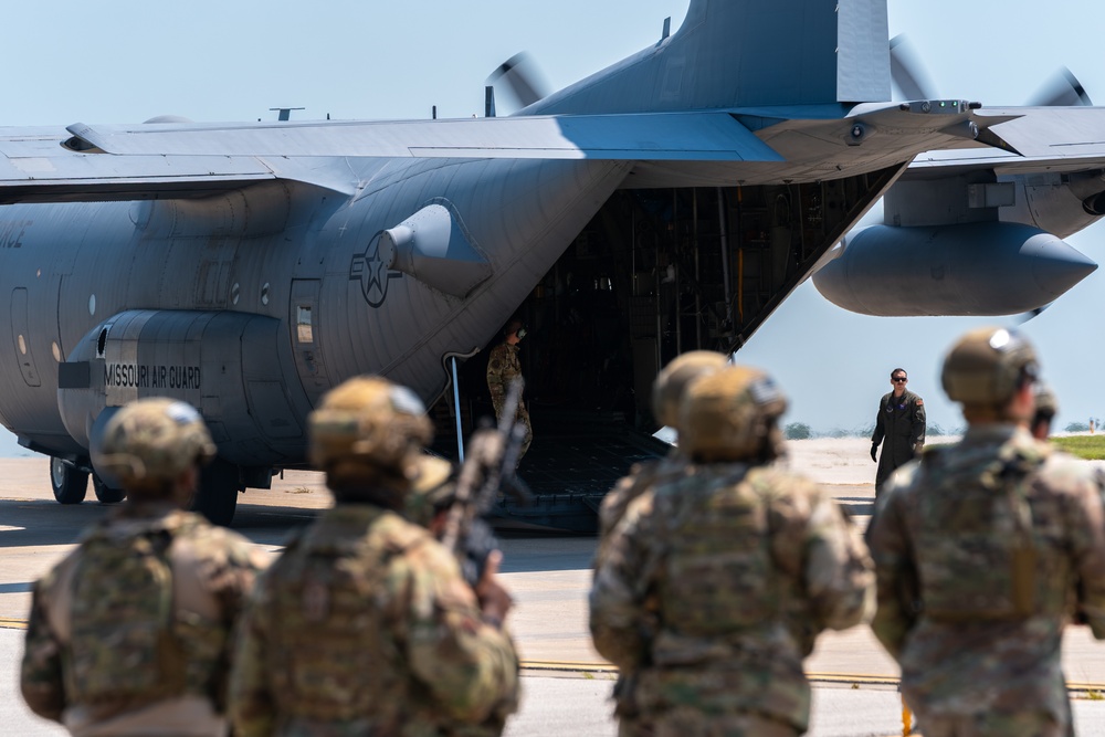 509 SFS conducts HVI transfer exercise at Whiteman AFB