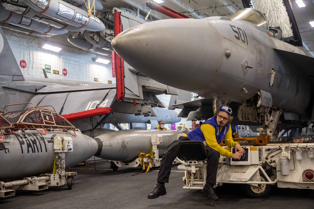 USS Gerald R. Ford (CVN 78) Sailor Moves Aircraft