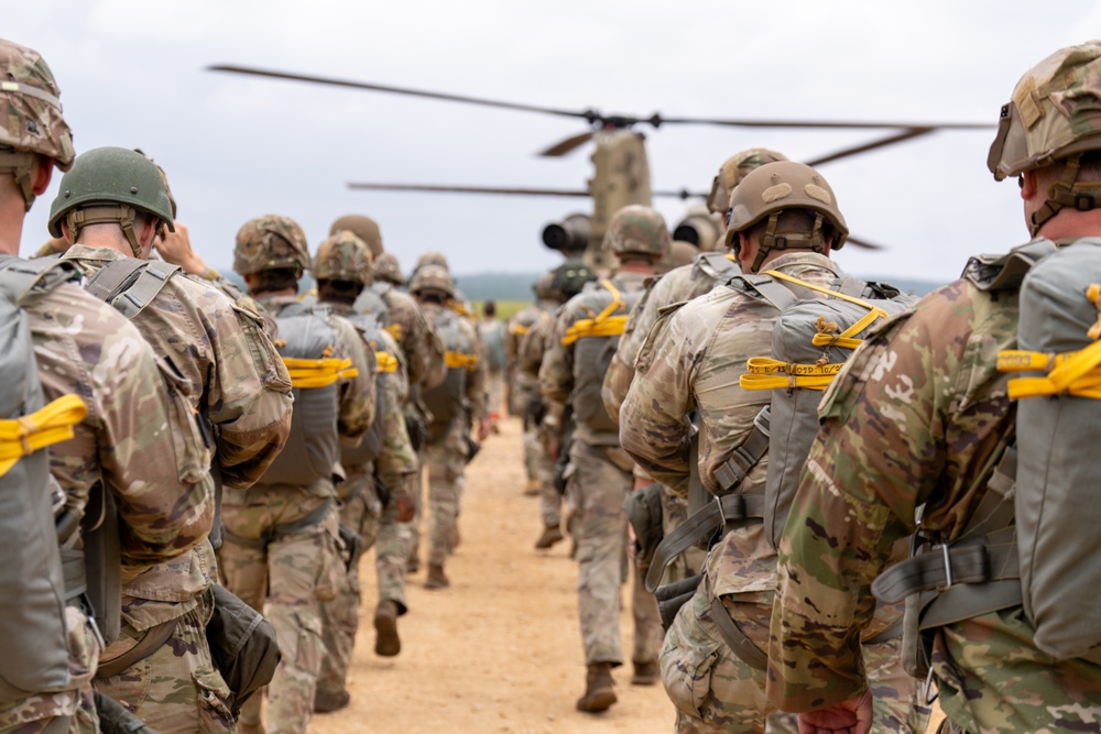 82nd Airborne Division Devil Brigade Foreign Jump