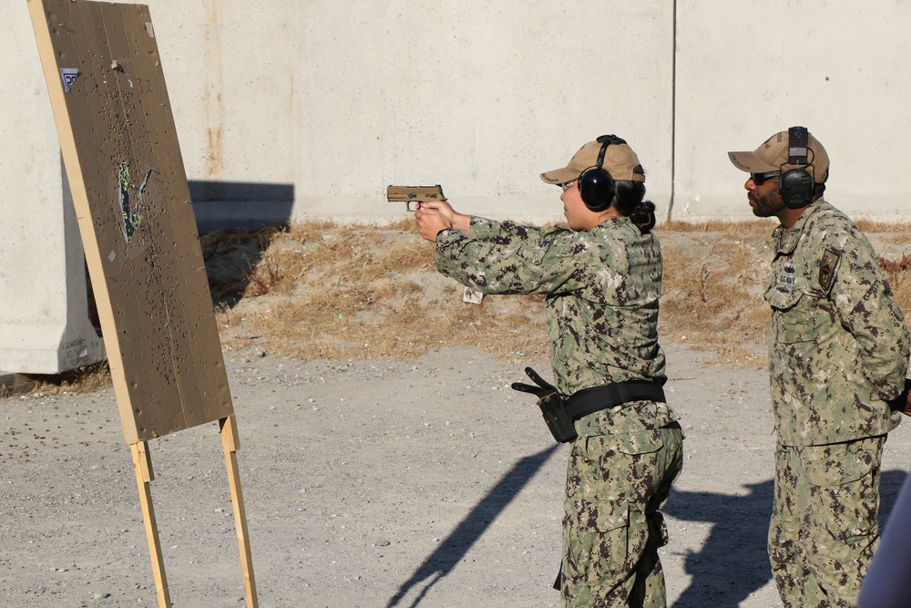 USS Chosin Conducts M18 Pistol Qualifications