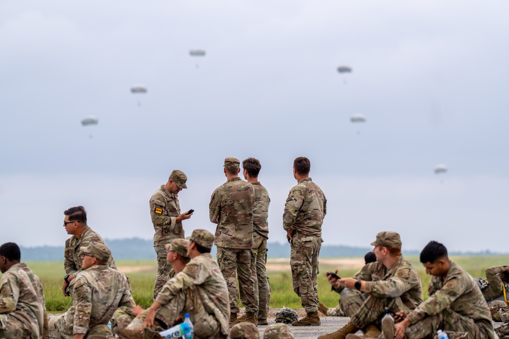 82nd Airborne Division Devil Brigade Foreign Jump