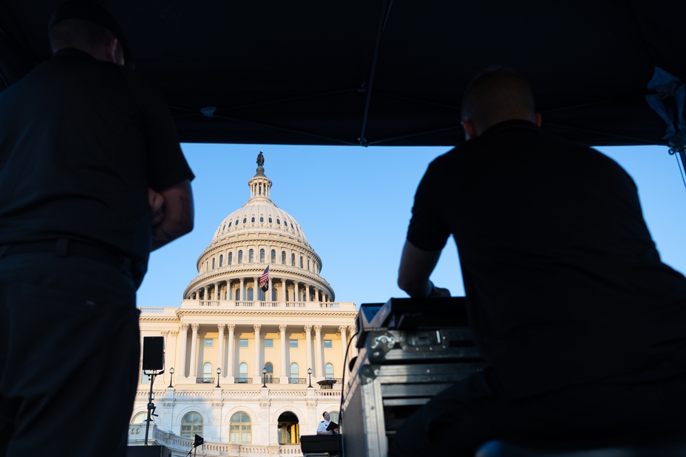 Army Chorus performs at U.S. Capitol