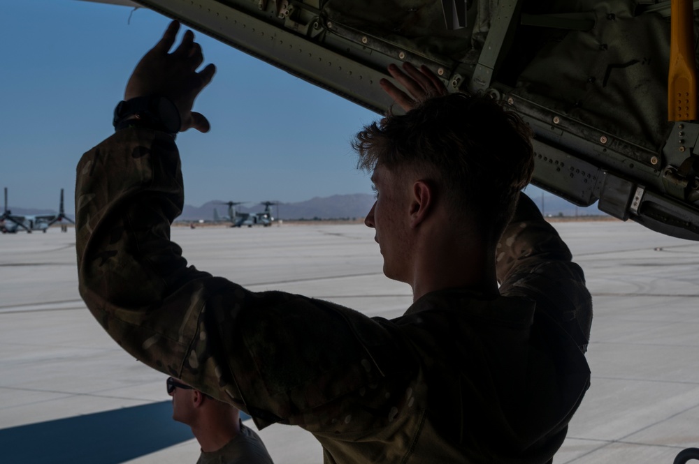 EW 25.2: Air Commandos support troop movements/ TAAR