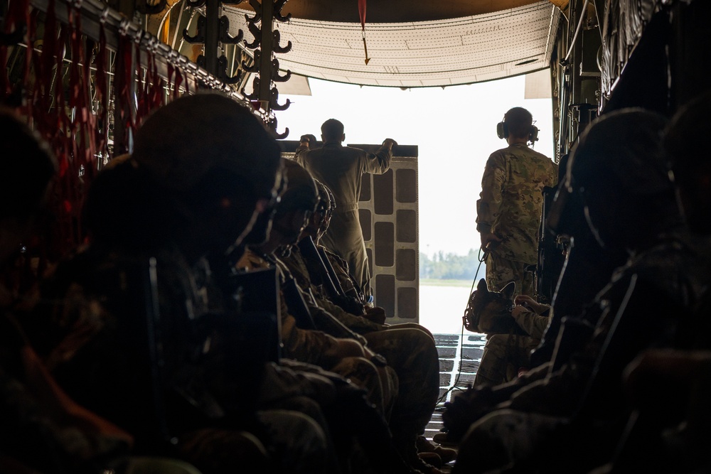 509 SFS conducts HVI transfer exercise at Whiteman AFB