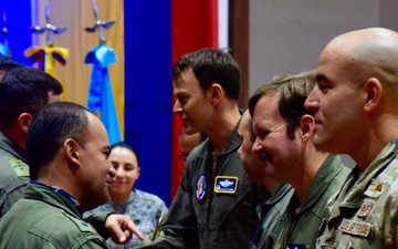 U.S., Colombian leaders recognize outstanding performers during combined exercise closing ceremony