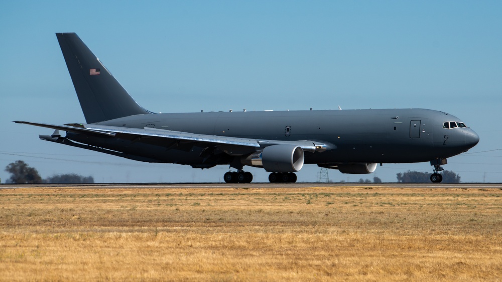Travis accepts 15th KC-46