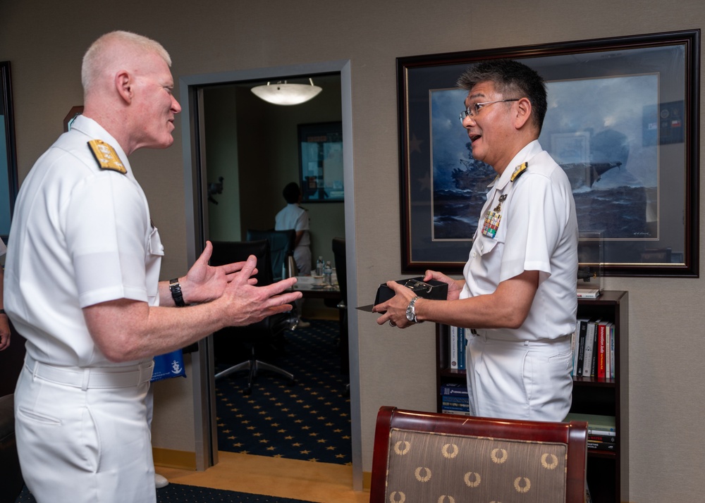 JMSDF FEF visits C3F, TTGP