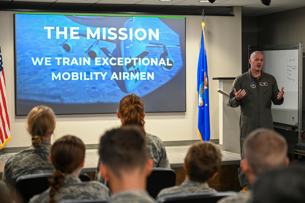 Civil Air Patrol takes flight with Altus C-17 crew