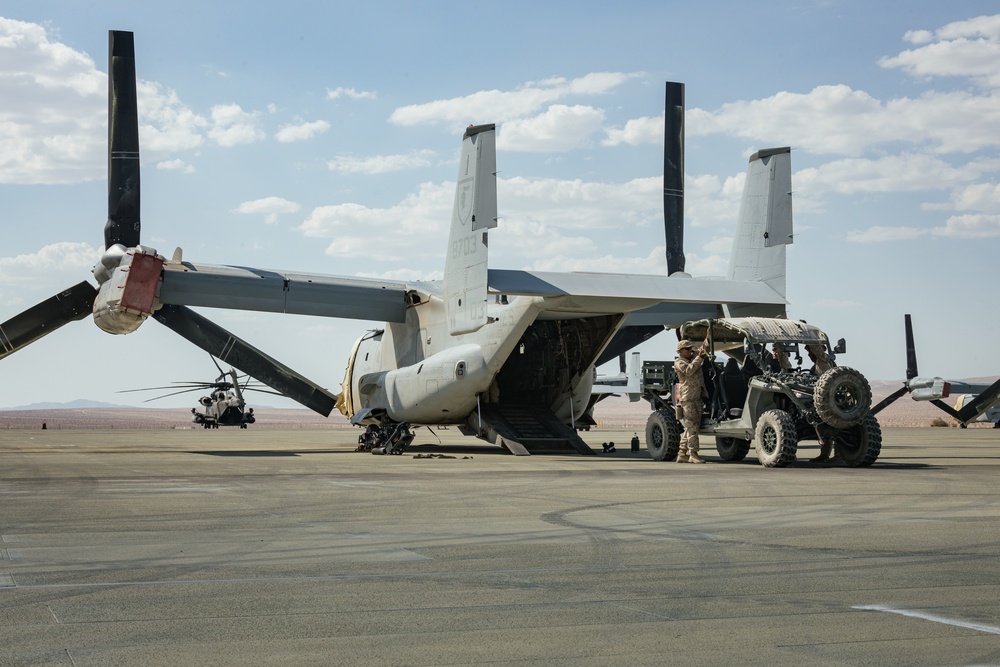 VMM-165 conducts routine operations during SLTE 4-25