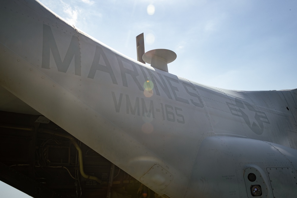 VMM-165 conducts routine operations during SLTE 4-25