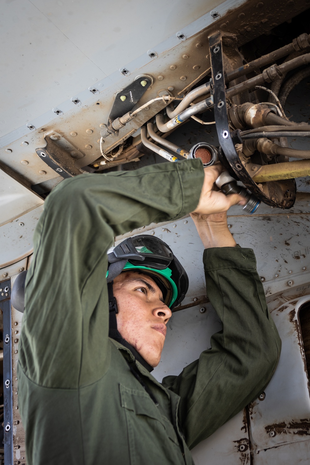 VMM-165 conducts routine operations during SLTE 4-25