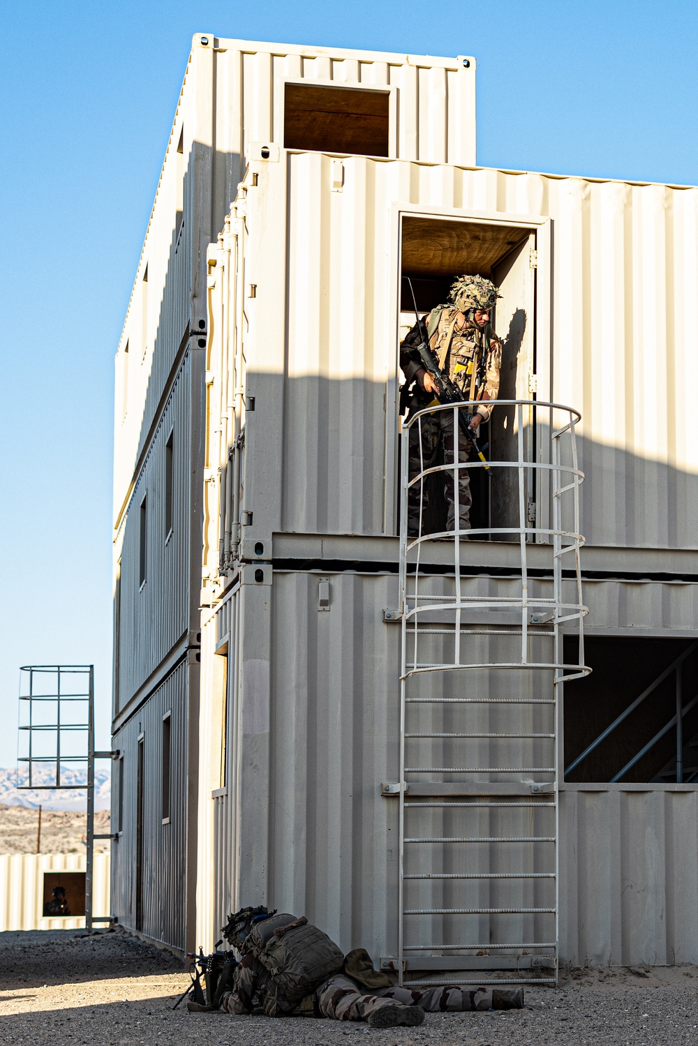 SLTE 4-25: Legionnaires Conduct Close Quarter Training