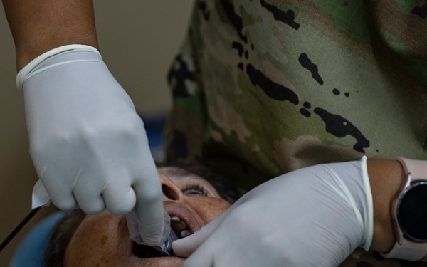 U.S., Paraguayan dental teams perform first endodontic procedures during AMISTAD 2025