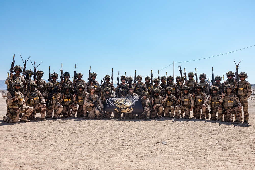 SLTE 4-25: Legionnaires Conduct Close Quarter Training