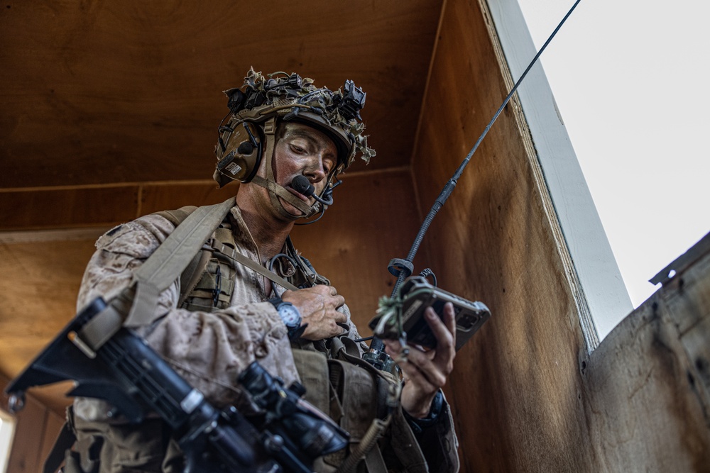 SLTE 4-25: Legionnaires Conduct Close Quarter Training