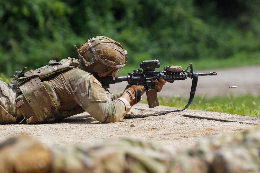 Soldiers assigned to the 11th Engineer Battalion conducts live fire training exercise